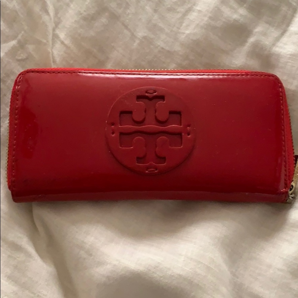 Tory Burch wallet